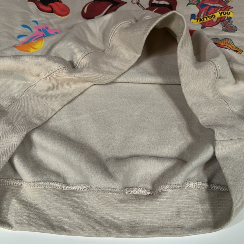 NWOT The Rolling Stones Tongues Sweatshirt - Picture 8 of 9